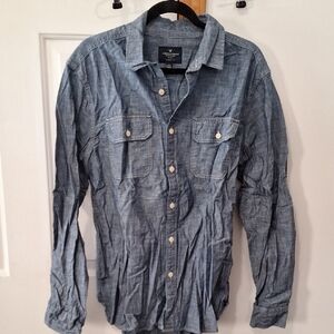 American Eagle Outfitters Classic Fit Denim Shirt